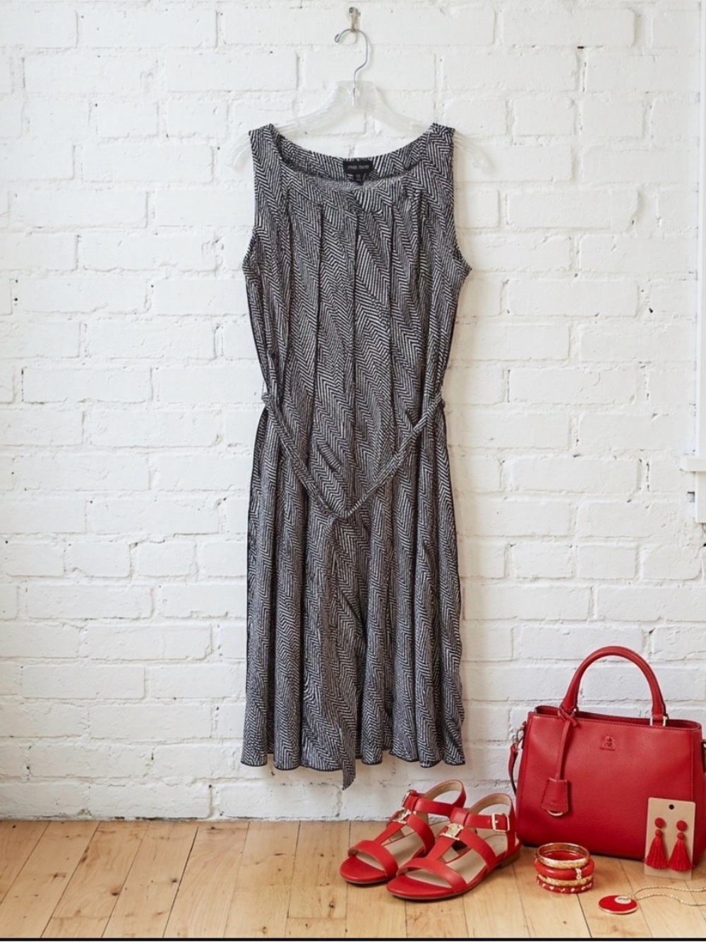 Voir Voir Black & White Sleeveless Midi Dress with Waist Tie